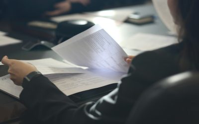 Verbatim, détaillé ou synthétique : quel niveau de détail pour vos procès-verbaux de CSE ?